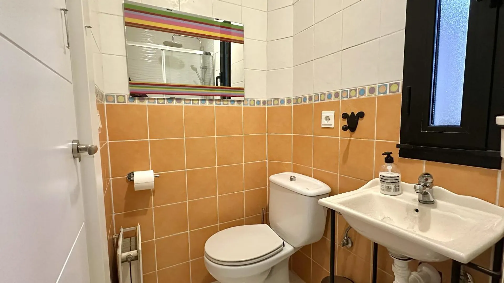 Habitacion Con Bano Privado Y Mini-Cocina Privada En Casa Particular, Acceso Independiente San Sebastian Homestay