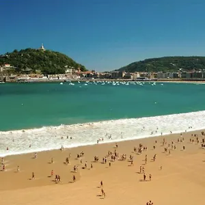 Paradise Luxurious Flat, Free Parking, 3 Double Rooms, Terrace, Jacuzzi, Fully Renovated Saint-Sébastien
